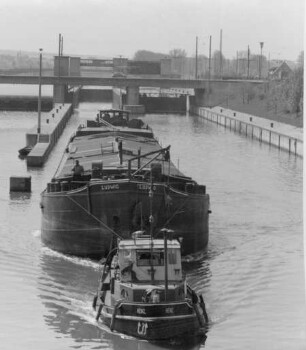 Schleuse Heilbronn Schleusenausfahrt