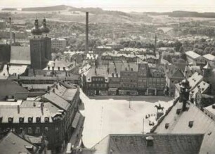 Plauen, Blick vom Rathausturm über Marktplatz und Johanniskirche nach dem Kemmler