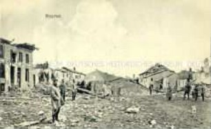 Die zerstörte französische Stadt Mouron, mit Soldaten