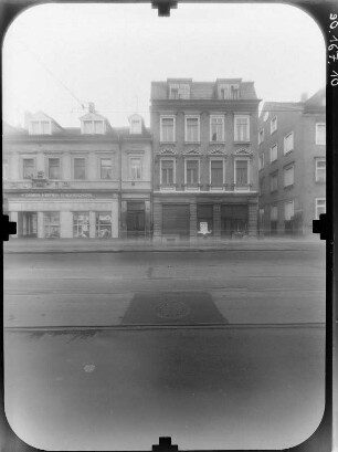 Dresden-Neustadt, Bautzner Straße 56. Wohnhaus mit Läden (1870/1880). Straßenfront