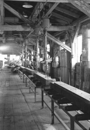 Stuttgart Zuffenhausen Altschwellenlager Schwellenbohrwerk Arbeiter