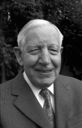 Freiburg: Im Oberfeld 10; Prof. Dr. Johannes Künzig; zum 80. Geburtstag; Institut für ostdeutsche Volkskunde Freiburg