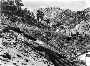 Schlucht : Blick auf eine Schlucht in der Nähe Belemediks.