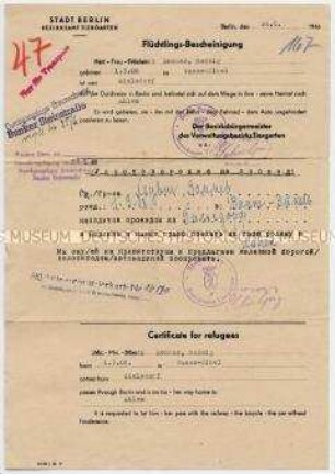 Durchreise-Bescheinigung der Stadt Berlin für einen Flüchtling nach Ahlen (deutsch, russisch, englisch) - Personenkonvolut