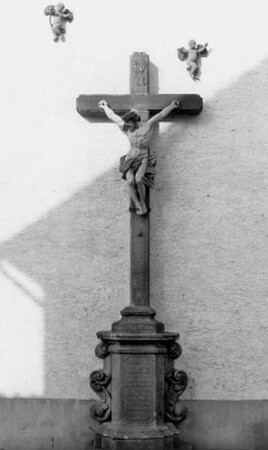 Wegkreuz; Flörsheim, Untermainstraße (vor Nr. 74)
