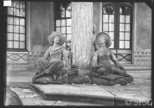 Potsdam, Chinesisches Haus, Figuren, Blick auf Gruppe der Kaffeetrinker.
