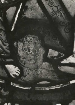 Erfurt. Barfüßerkirche. Chor. Farbige Glasfenster (nach der Restaurierung 1960). Nordostfenster, Mittelbahn, Zeile 11: Christus in der Vorhölle, Ausschnitt: Teufel zu Füßen Christi, spätromanisch