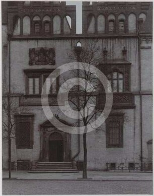 Portal an der Westfassade des Breslauer Rathauses