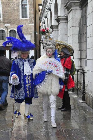 Karneval in Venedig : Aufgenommen am Rosenmontag, dem 20. Februar 2012 auf dem Markusplatz in Venedig