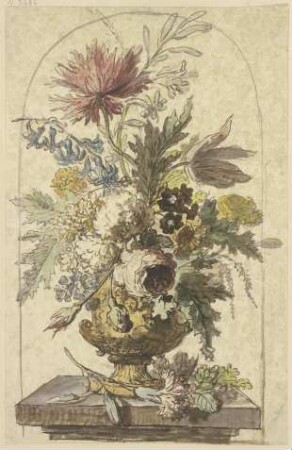 Blumenbouquet in einer Vase, vorne liegt eine Nelke