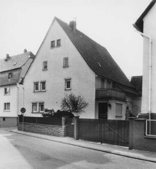 Hünfelden, Mittelstraße 8