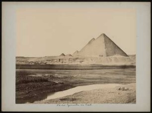 Pyramiden, Gizeh: Ansicht der Pyramiden von der Pyramidenalle