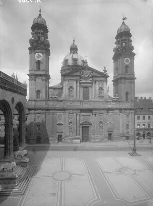 Katholische Kirche Sankt Kajetan