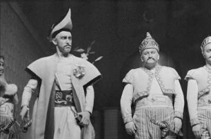 Szenenbilder aus "Die beiden Geizigen", Komische Oper von André-Ernest-Modets Grétry. Gastspiel des Opernstudios der Staatsoper Berlin im Theater der Freundschaft Berlin 1957