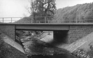Wilsdruff-Helbigsdorf. Neue Brücke der Straße Helbigsdorf-Steinbach am Dechantsbusch (Aufnahme Martin Risse)
