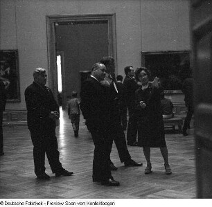 Gemäldegalerie Alte Meister, SED-Funktionäre in der Gemäldegalerie
