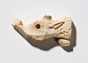 À jour gearbeitetes Relief (Fragment): Äsender Hirsch