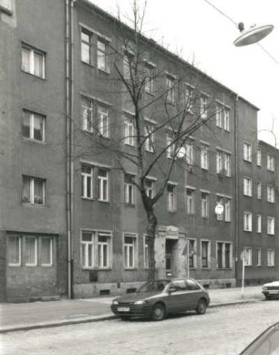 Dresden-Pieschen. Wohnhaus, Rehefelder Straße 41. um 1930. Straßenansicht