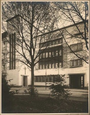 Gemeindehaus der St.Laurentius-Kirchengemeinde, Am Generalshof, Berlin-Köpenick: Aussenaufnahme Straßenfassade Am Generalshof