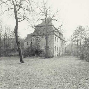 Schloss (im Verfall)