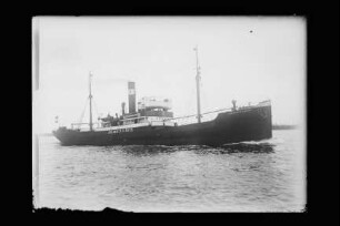 Johannes C. Russ (1921), Russ, Ernst.- Schiffahrt- u. Assekuranz-Ges. E. Russ & Co., Hamburg