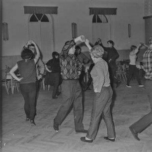 Tanzgruppe aus Halbendorf bei Schleife