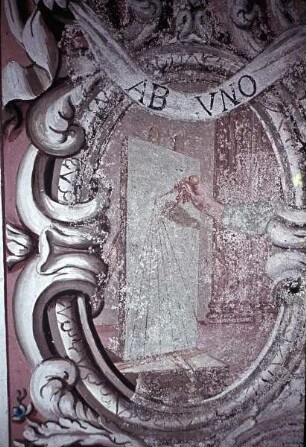 Innendekoration der Schlosskapelle — Wanddekoration der Schlosskapelle — Emblematische Darstellungen in den Gewänden und Stürzen des Erdgeschosses — Perspektivische Studie