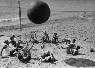 Medizinball-Gymnastik, Juan-les-Pins, Côte d'Azur