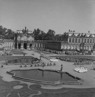 Dresden-Altstadt. Zwinger. Fest im Zwingerhof