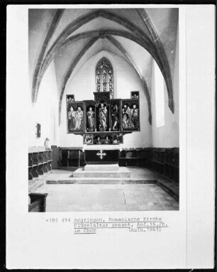 Madonna mit Christuskind im Beisein von Heiligen