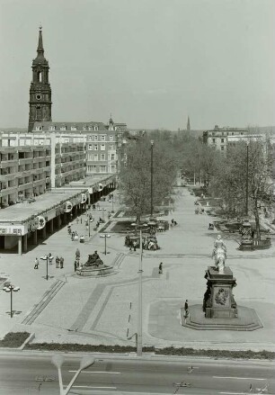 Neustädter Markt, Hauptstraße : Dresden, Neustädter Markt, Hauptstraße