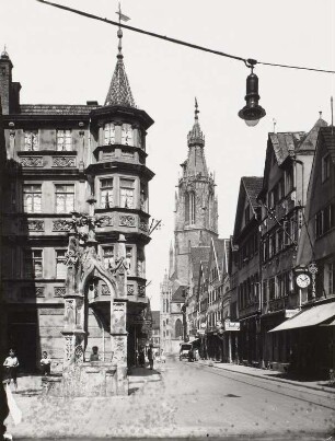 Reutlingen. Wilhelmstraße mit Lindenbrunnen (1544; H. Huber). Blick nach Osten zur Marienkirche