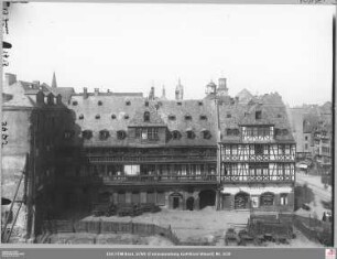 Kruggasse 1 und 3 (südlicher Teil Hof Rebstock, später Braubachstraße 19 und 21) nach dem Durchbruch der Braubachstraße