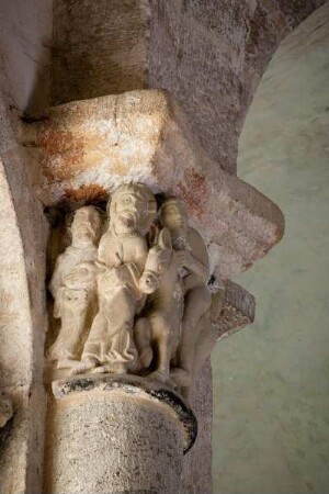 Frankreich. Limousin. Correze. Vigeois. Abbiatiale Saint Pierre. 12 Jahrhundert. Säulenkapitell