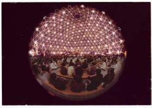 Deutscher Pavillon auf der Weltausstellung, Osaka: Kugelauditorium Innenansicht