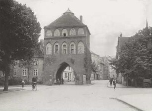 Stralsund, Kniepertor, Feldseite