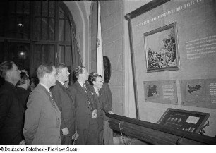 Schwedische Delegation im Georgi-Dimitroff-Museum (heutiges Bundesverwaltungsgericht)