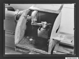 Diodenherstellung - Schneiden des Germanium Einkristall, Foto 1959