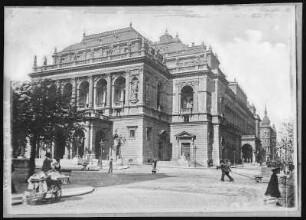 Budapest. Königliche Oper (1875-1884; Miklós Ybl)