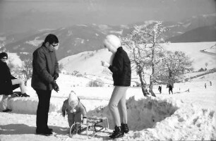 Schauinsland: Familie im Schnee