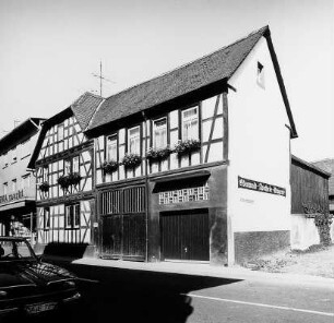 Fachwerkwohnhaus; Groß-Bieberau, Marktstraße 11
