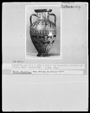 Tyrrhenische Amphora — Tänzer