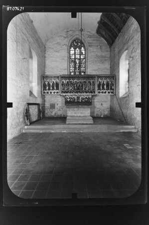 Aegidii-Kirche, Fassaden (E), Altar (S)