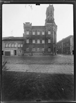 Meuselwitz, Rathausstraße 1. Rathaus (1874). Straßenfront (Am Rathaus)