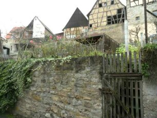 Stadtbild-Ansicht im Südsüdosten - Häuser der Vorstadt unterhalb der Oberstadt in Übersicht