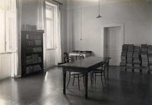 Städtisches Klinikum. Verwaltungsbau - Krankenbibliothek