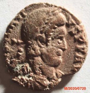 Römische Münze, Nominal Follis, Prägeherr Constantius II., Prägeort Lyon, Original