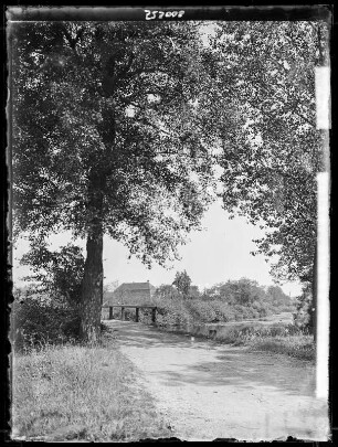 Halle, Elstertal, Burg