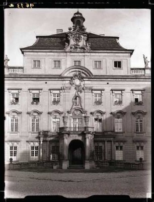 Schloß; altes Corps de Logis