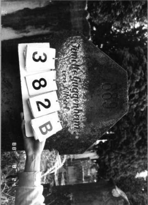 Grabstein 382 (Index: 100095447) Maße HxBxT: 149x50x12 cm: Grabstein 382B